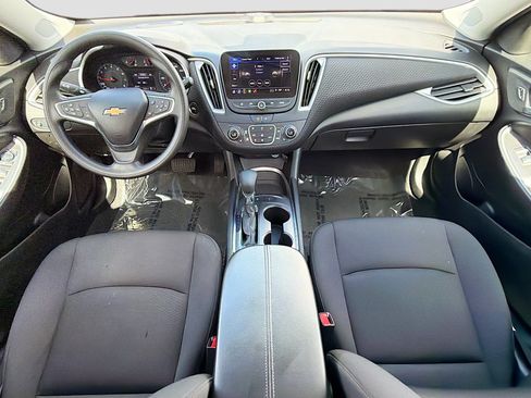 Used 2025 Chevrolet Malibu LT FWD image 15
