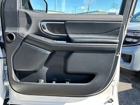 Used 2025 Ford Expedition Platinum w/ Stealth Performance Package AWD/4WD image 56