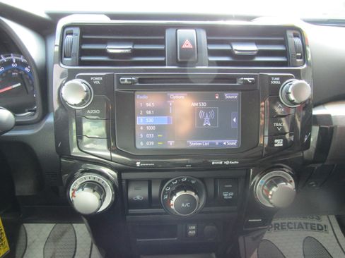 Used 2019 Toyota 4Runner TRD Off-Road AWD/4WD image 23