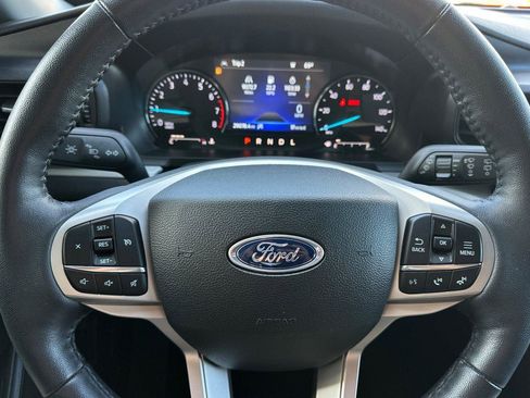Used 2023 Ford Explorer XLT image 26