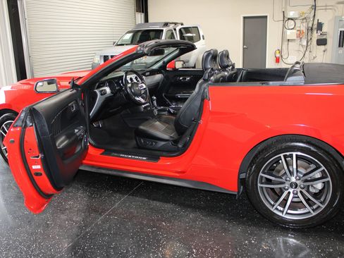 Used 2015 Ford Mustang Premium RWD image 34