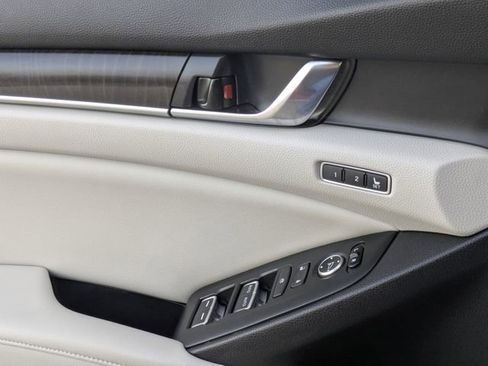Used 2019 Honda Accord EX-L image 24