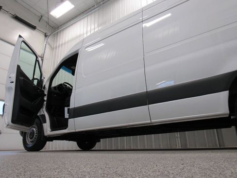 Used 2021 Mercedes-Benz Sprinter 2500 image 22