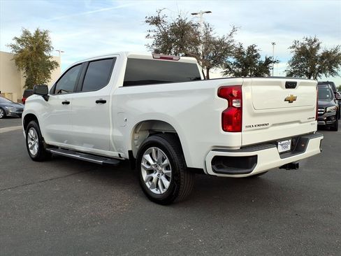Used 2025 Chevrolet Silverado 1500 Custom image 3