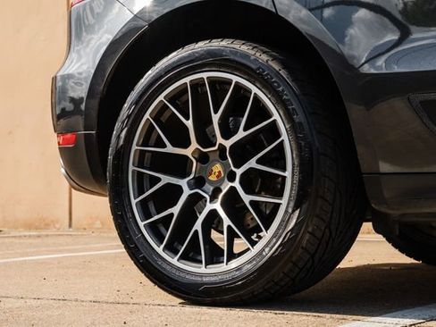 Used 2018 Porsche Macan image 49