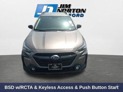 Used 2024 Subaru Outback Premium AWD/4WD image 3