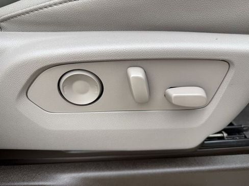 Used 2023 Chevrolet Silverado 1500 LTZ image 30