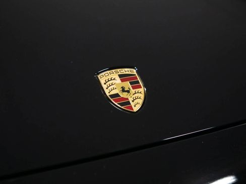 Certified 2023 Porsche Cayenne AWD/4WD image 17