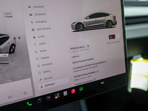 Used 2025 Tesla Model 3 Long Range RWD image 16