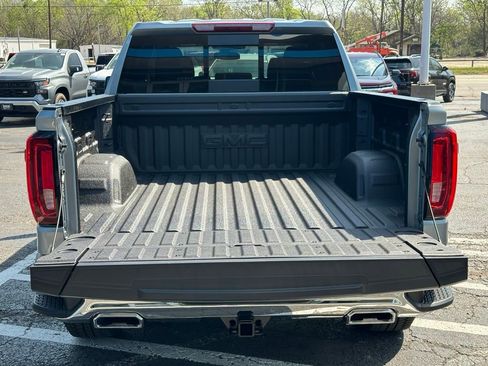 New 2026 GMC Sierra 1500 SLT w/ SLT Premium Package image 6