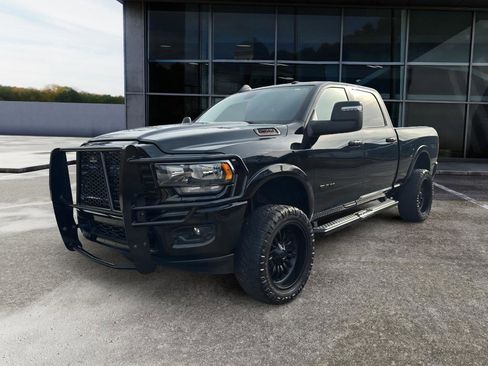 Used 2024 RAM 2500 Big Horn w/ Night Edition image 3