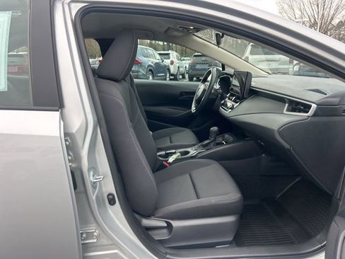 Used 2025 Toyota Corolla LE w/ LE Premium Package image 15