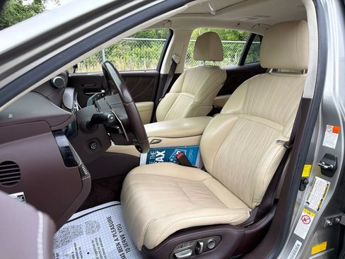 Used 2019 Lexus LS 500 w/ Interior Upgrade Package RWD image 24