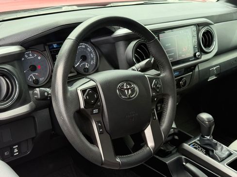 Used 2023 Toyota Tacoma TRD Sport w/ Technology Package AWD/4WD image 16