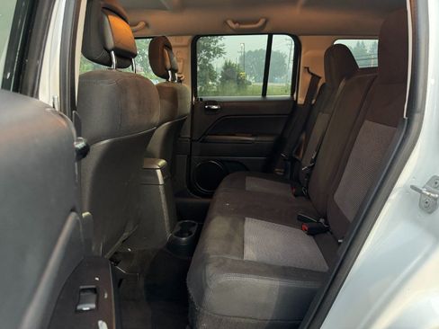 Used 2013 Jeep Patriot Latitude AWD/4WD image 16