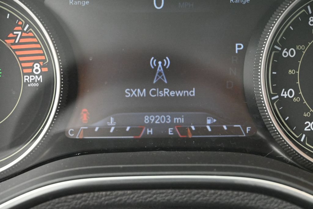 Used 2021 Jeep Cherokee Latitude Lux w/ Sun & Sound Group AWD/4WD image 36
