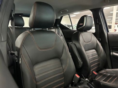 Used 2020 Nissan Kicks SR w/ SR Premium Package image 28