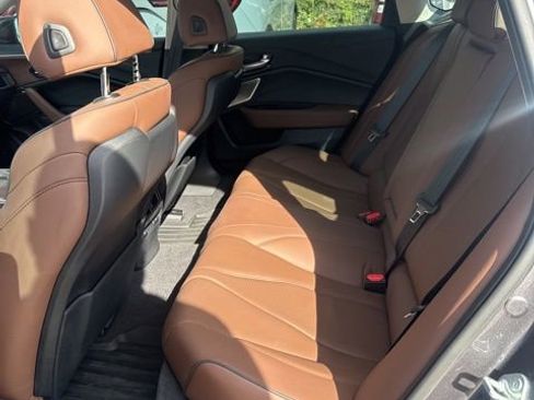 Used 2023 Acura TLX Advance image 7