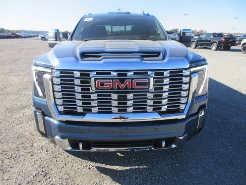 New 2026 GMC Sierra 2500 Denali image 12