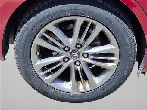 Used 2016 Toyota Camry SE FWD image 14