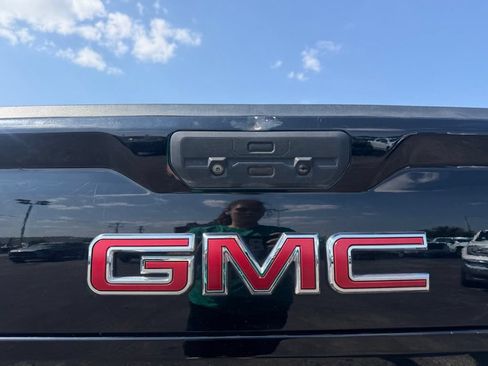 Used 2020 GMC Sierra 1500 SLT w/ SLT Premium Plus Package AWD/4WD image 13