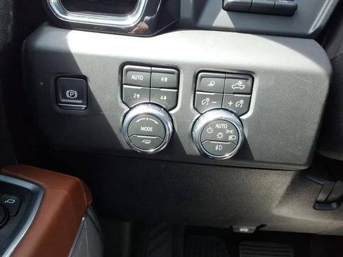 New 2026 GMC Sierra 2500 Denali Ultimate w/ Max Trailering Package AWD/4WD image 19