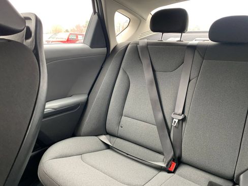 Used 2025 Kia K4 FWD image 39