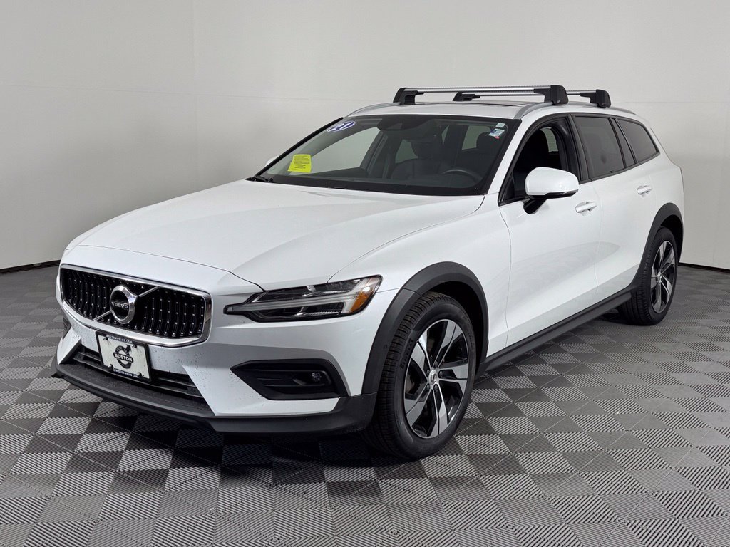 Used 2021 Volvo V60 T5 Cross Country w/ Climate Package AWD/4WD image 13