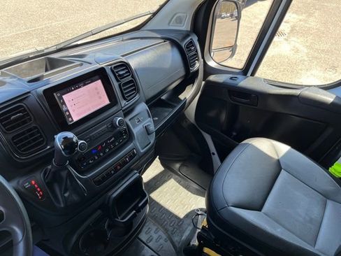 Used 2025 RAM ProMaster 2500 w/ Convenience Group FWD image 32
