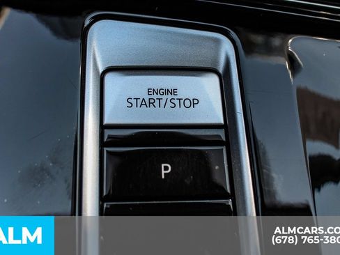 Used 2025 Volkswagen Atlas SE FWD image 27