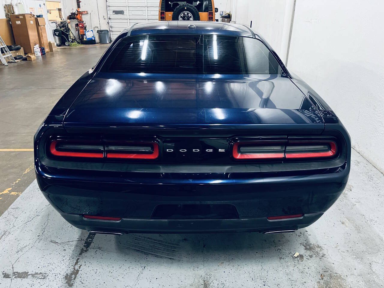 Used 2015 Dodge Challenger SXT RWD image 7