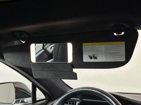 Used 2020 Tesla Model S Long Range Plus image 34