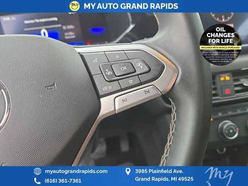 Used 2022 Volkswagen Taos SE image 16