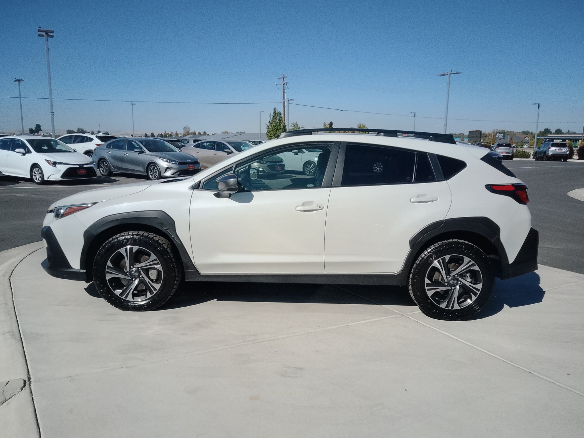 Certified 2024 Subaru Crosstrek 2.0i Premium w/ Crosstrek Mirror Package AWD/4WD image 6