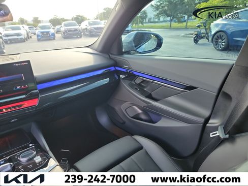 Used 2025 BMW i5 xDrive40 w/ M Sport Package AWD/4WD image 19