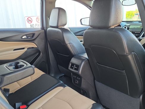 Used 2023 Chevrolet Equinox Premier image 31