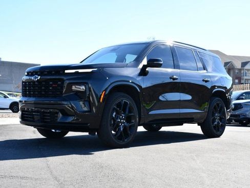 Used 2024 Chevrolet Traverse RS w/ LPO, Floor Liner Package image 5