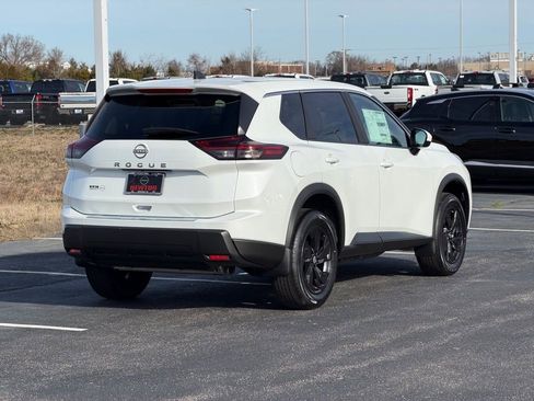 New 2026 Nissan Rogue SV w/ Cold Weather Package FWD image 4