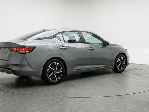 Used 2025 Nissan Sentra SV FWD image 9