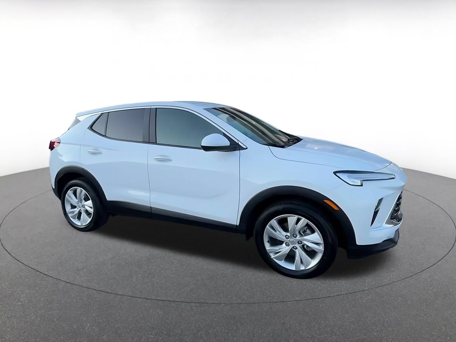 Used 2026 Buick Encore GX Preferred FWD image 2