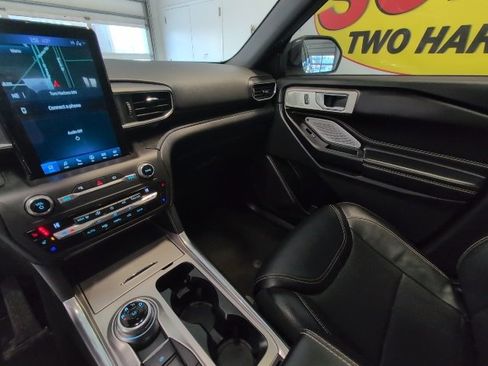 Used 2020 Ford Explorer ST w/ ST Street Pack image 26