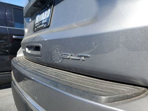 Used 2021 GMC Yukon XL SLT w/ SLT Premium Package image 8