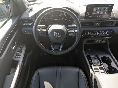 New 2025 Honda Pilot TrailSport image 9