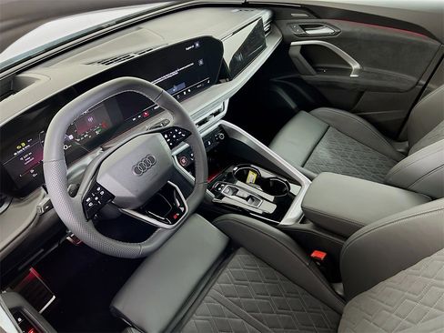 New 2025 Audi SQ5 Premium Plus image 9