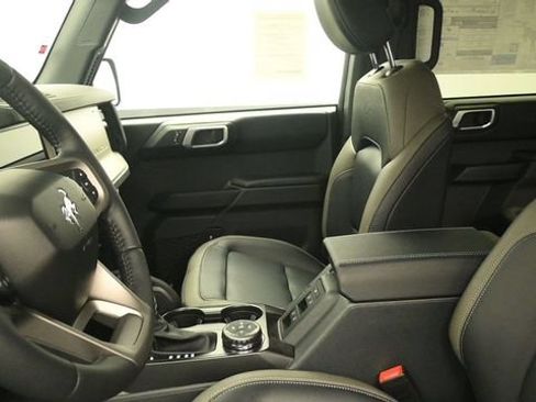New 2026 Ford Bronco Outer Banks w/ Sasquatch Package AWD/4WD image 23