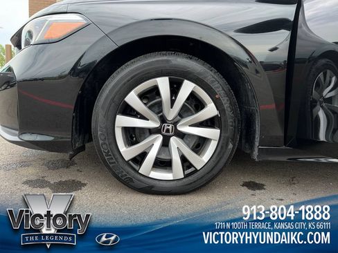 Used 2025 Honda Civic LX image 27
