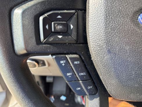 Used 2017 Ford F150 XLT AWD/4WD image 27