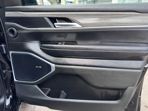 Used 2024 Jeep Wagoneer L Series II w/ Flexible Seating Group image 28