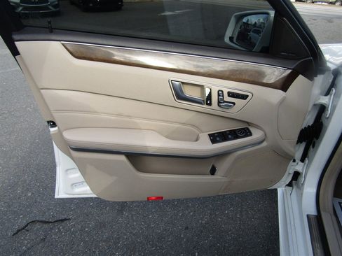 Used 2015 Mercedes-Benz E 350 Sedan w/ Premium 1 Package image 21
