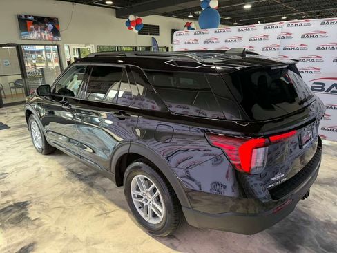 Used 2026 Ford Explorer Active RWD image 8